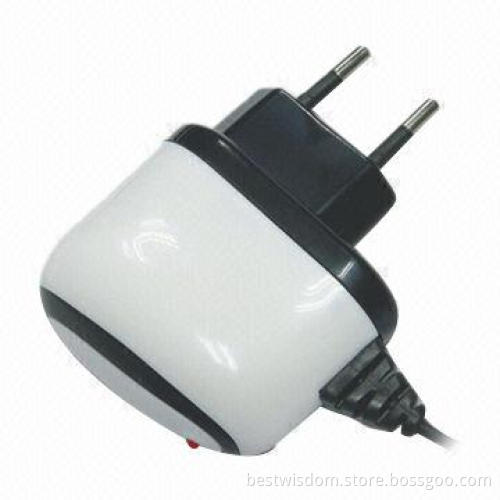 Mobile Phone Travel Charger with CE, UL, RoHS and EUP Marks, 500mA to 2A Charging Rate